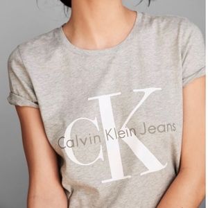 Calvin Klein Tee Shirt